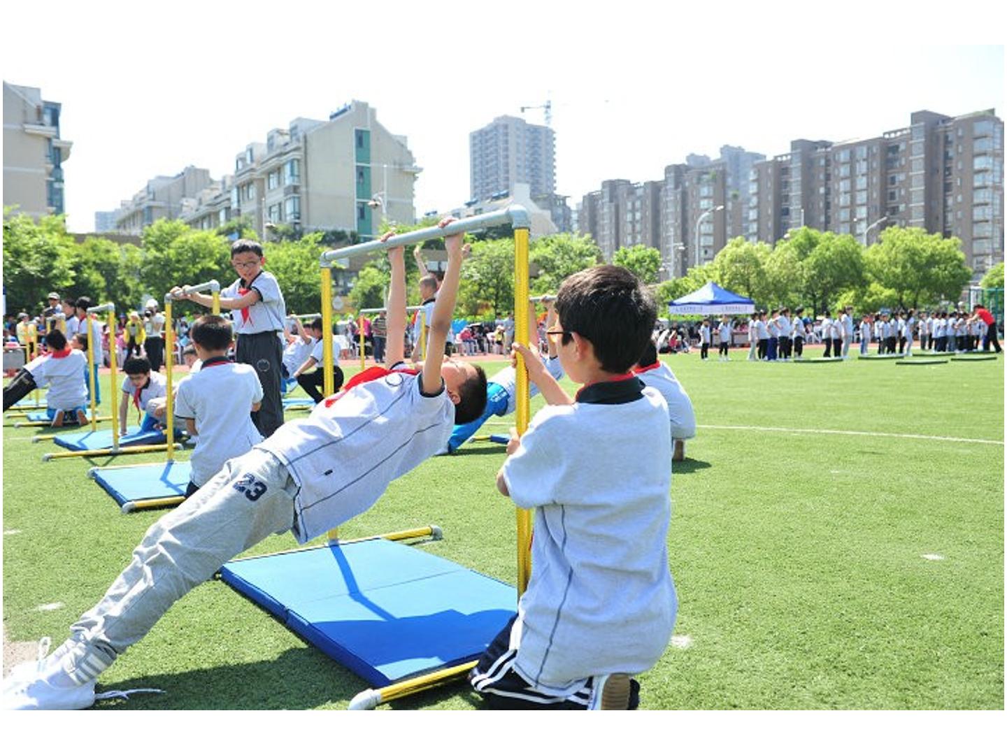 4.发展悬垂能力的练习与游戏